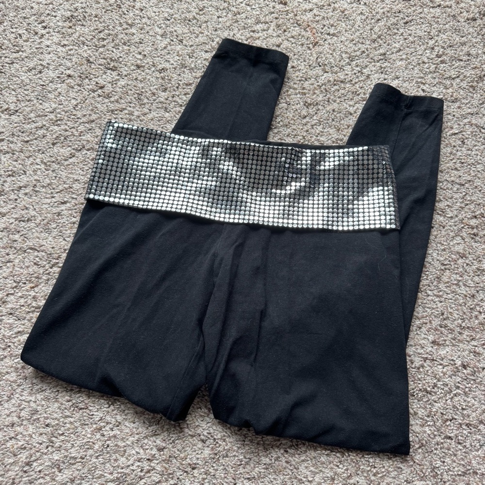 PINK Victoria’s Secret Skinny Black Leggings with Metallic Waistband size M